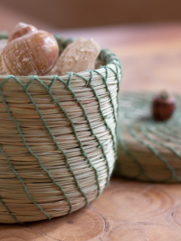Round Small Basket with Lid